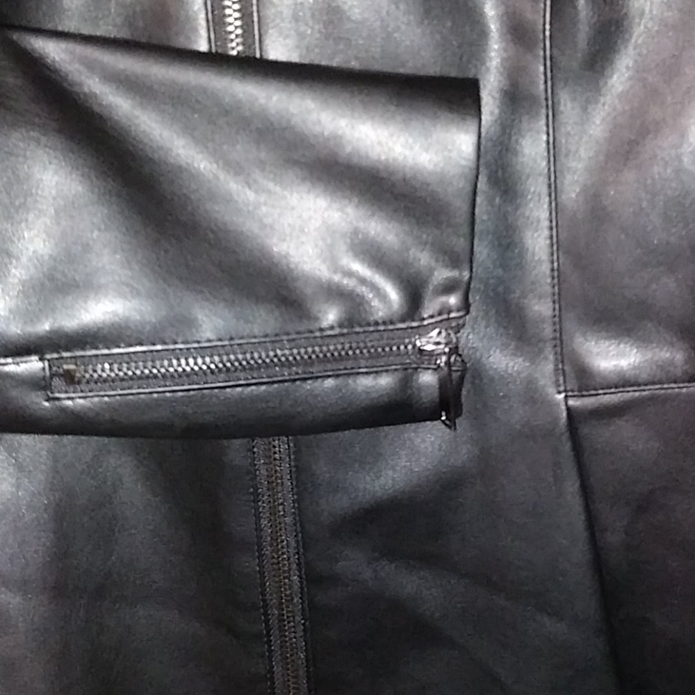 ZARA Basic - Picture 4 of 8